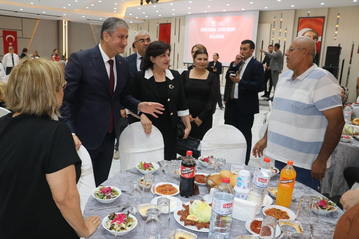 Adana’da şehit aileleri ve gaziler onuruna yemek programı düzenlendi