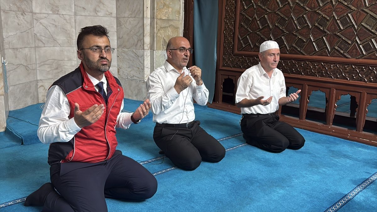 Afyonkarahisar’da Vakıflar Genel Müdürlüğünce toplu sünnet şöleni düzenlendi