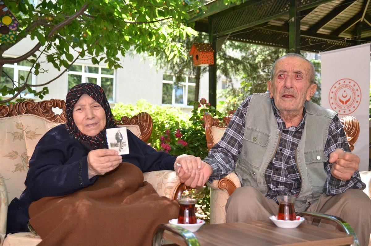 Ağabeyinin “sultanı” onu kaldığı rehabilitasyon merkezinde yalnız bırakmadı