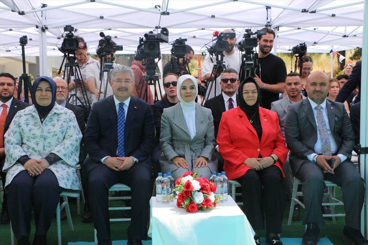 Bakan Göktaş, Eskişehir’de Yaşlı Aktif Yaşam Merkezi’nin açılışında konuştu: