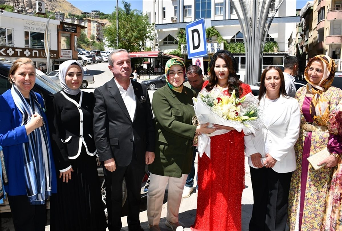 AK Parti Kadın Kolları Başkanı Ercan, Hakkari’de konuştu: