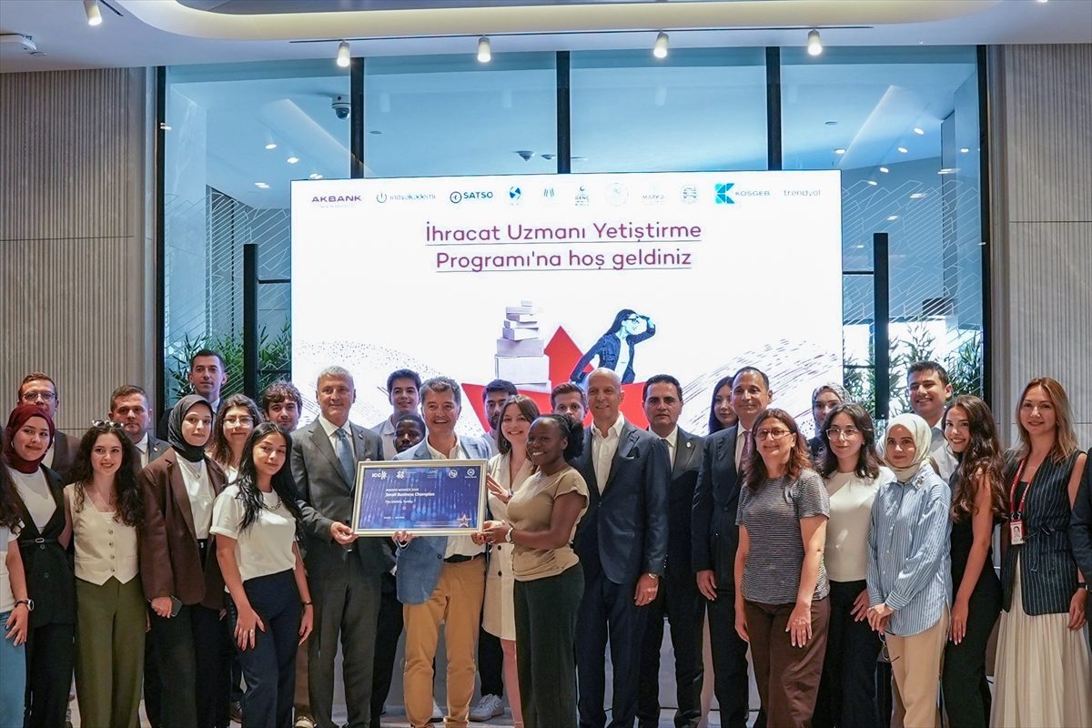Akbank Gençlik Akademisi’nin “Export Talent Programı” tamamlandı