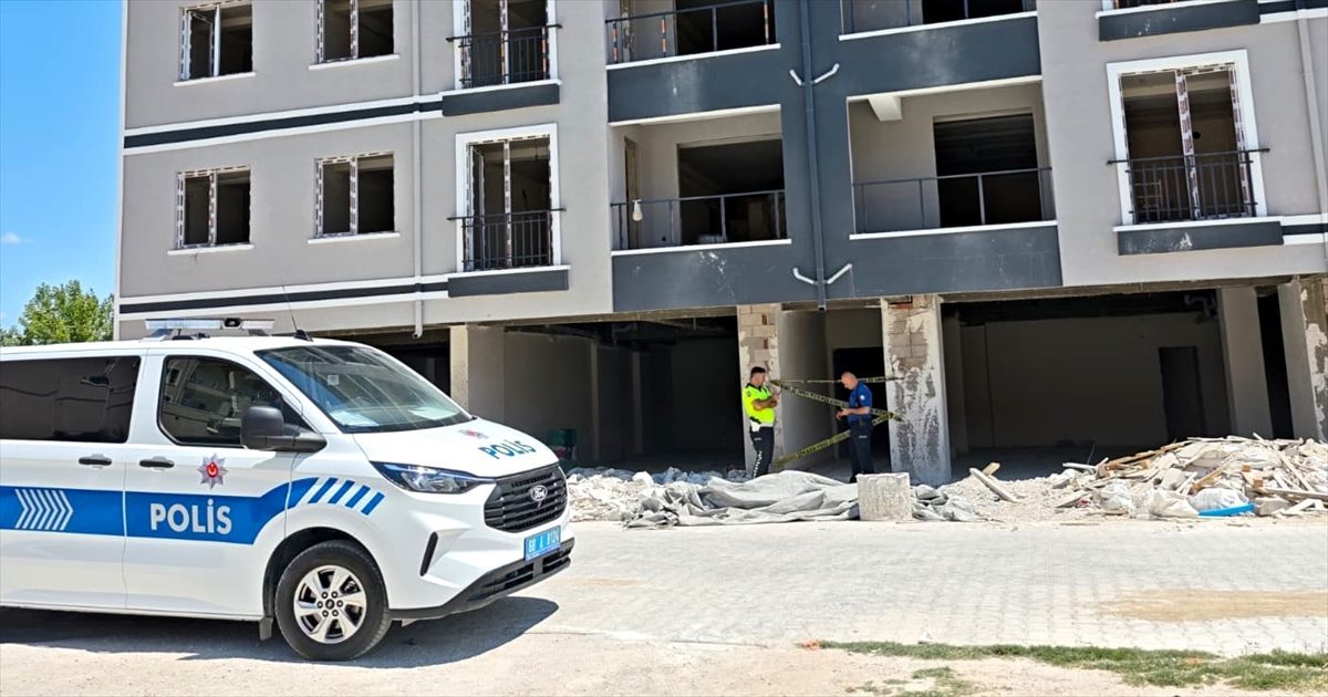 Aksaray’da inşaatta merdivenden düşen işçi hayatını kaybetti