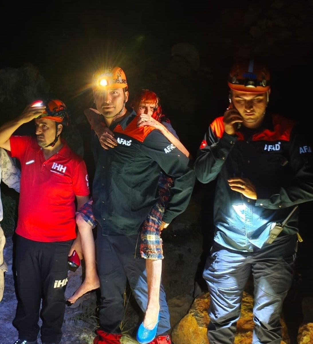 Alanya’da kaybolan yaşlı kadın termal kameralı dronla ormanlık alanda bulundu
