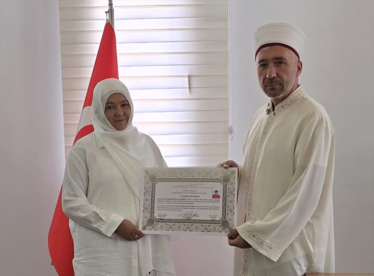 Alman kadın Mardin’de Müslüman oldu