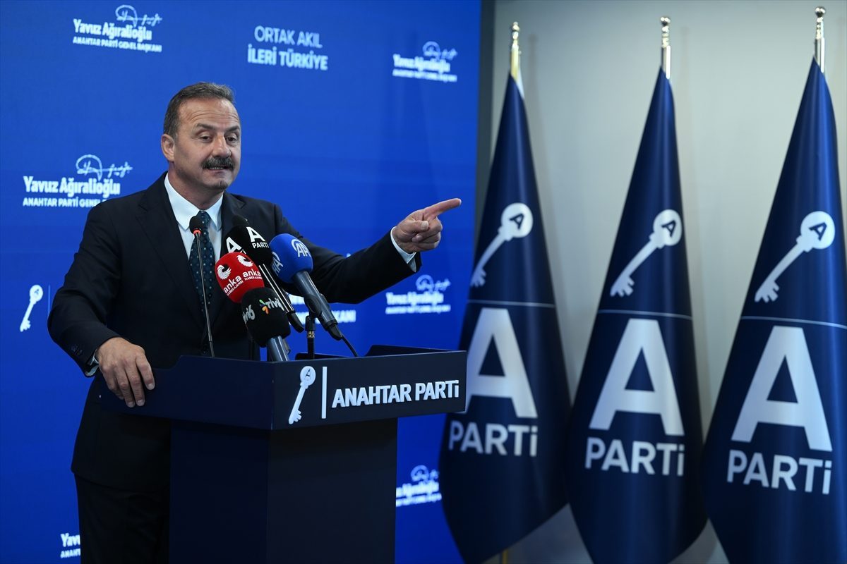 Anahtar Parti Genel Başkanı Ağıralioğlu, basın toplantısı düzenledi