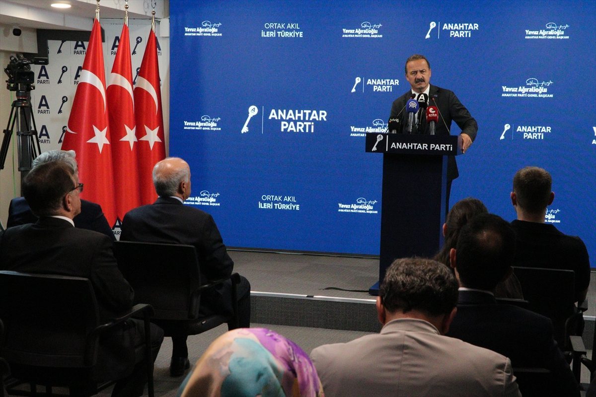 Anahtar Parti Genel Başkanı Ağıralioğlu, basın toplantısı düzenledi: