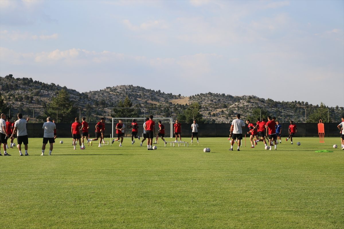 Antalyaspor, yeni sezon hazırlıklarını sürdürdü