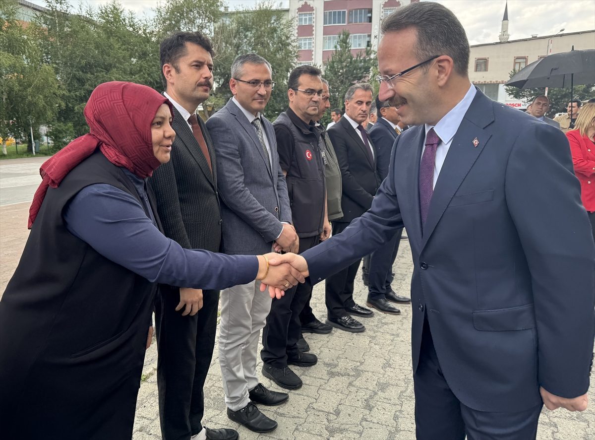 Ardahan Valisi Ömer Hilmi Yamlı görevine başladı: