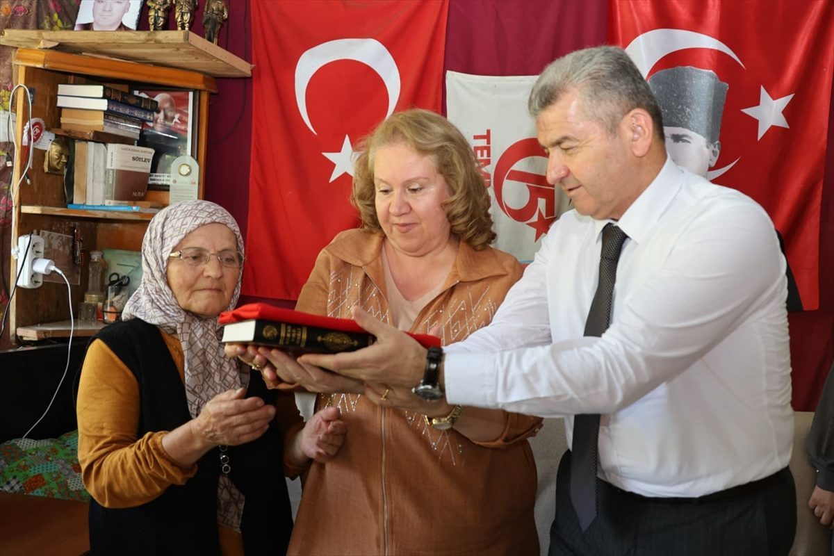 Artvin Valisi Ergün, 15 Temmuz şehitleri Acar ve İnce’nin ailelerini ziyaret etti