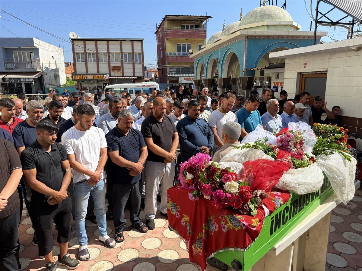 Aydın’da nehirde boğulan kız çocuğunun cenazesi toprağa verildi