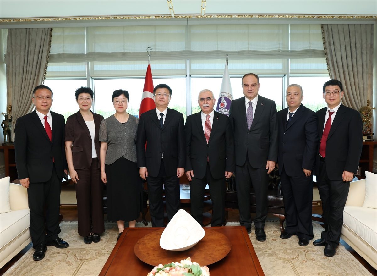 AYM Başkanı Özkaya, Çin’in Zhejiang Eyaleti Yüksek Halk Mahkemesi heyetini kabul etti