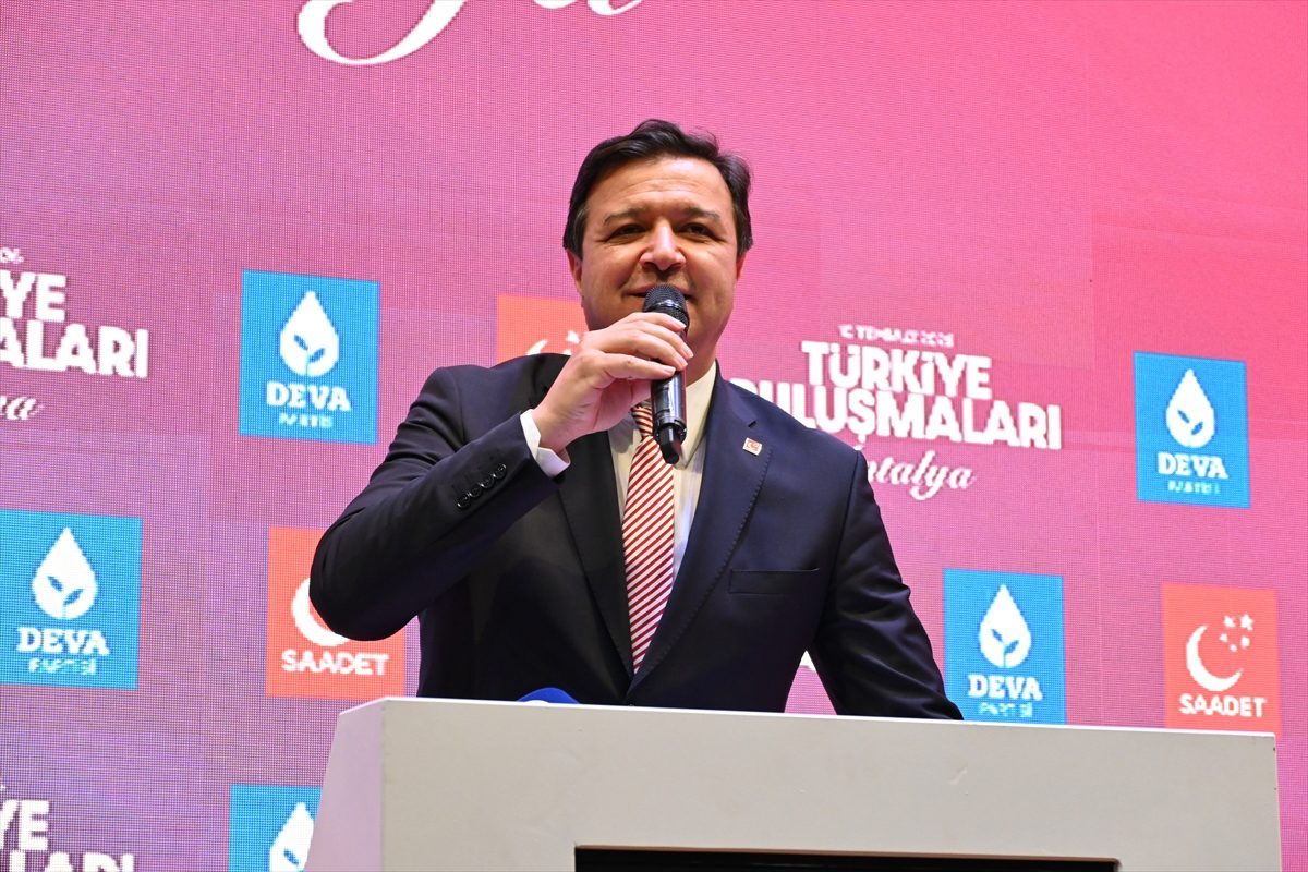 Babacan ve Arıkan, Antalya’da “Türkiye Buluşmaları” programına katıldı