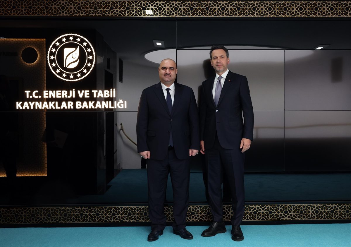 Bakan Bayraktar, Kerkük Valisi Mehmet Seman Ağa ile görüştü