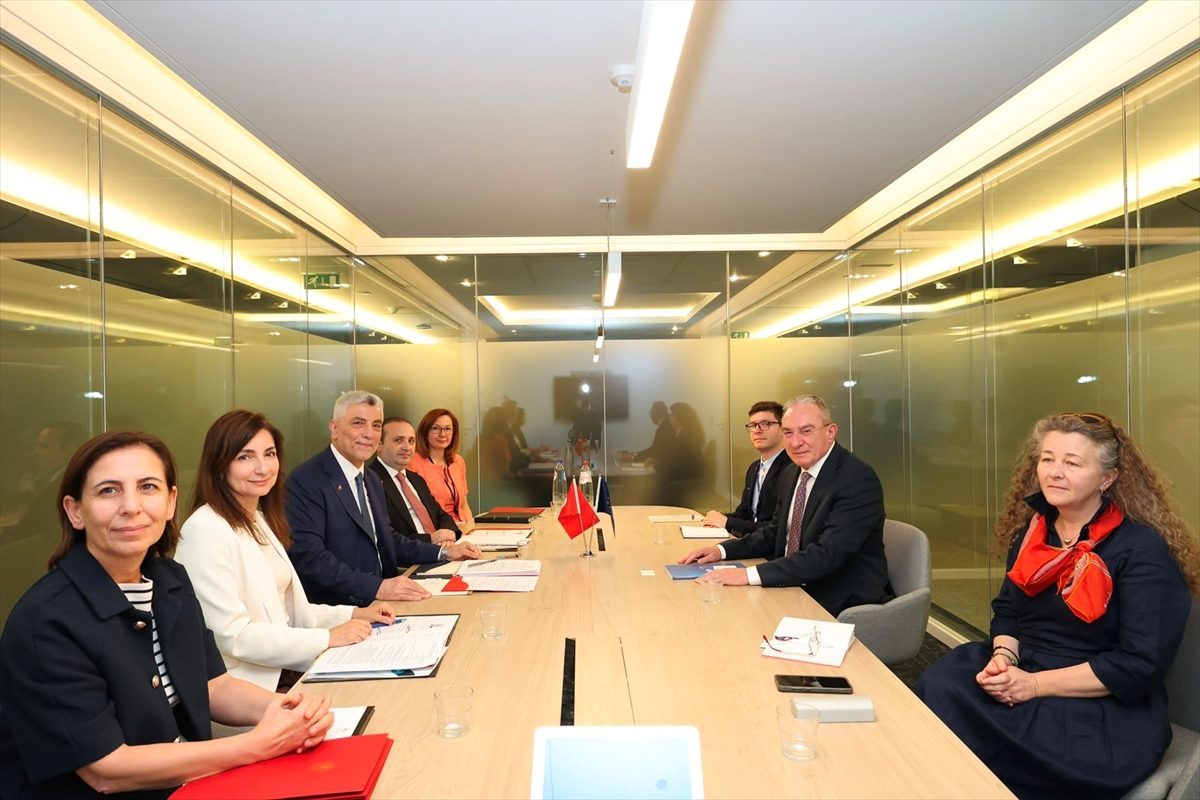 Bakan Bolat, Brüksel’de Türkiye ile AB arasındaki ticari entegrasyonun stratejik önemini vurguladı:
