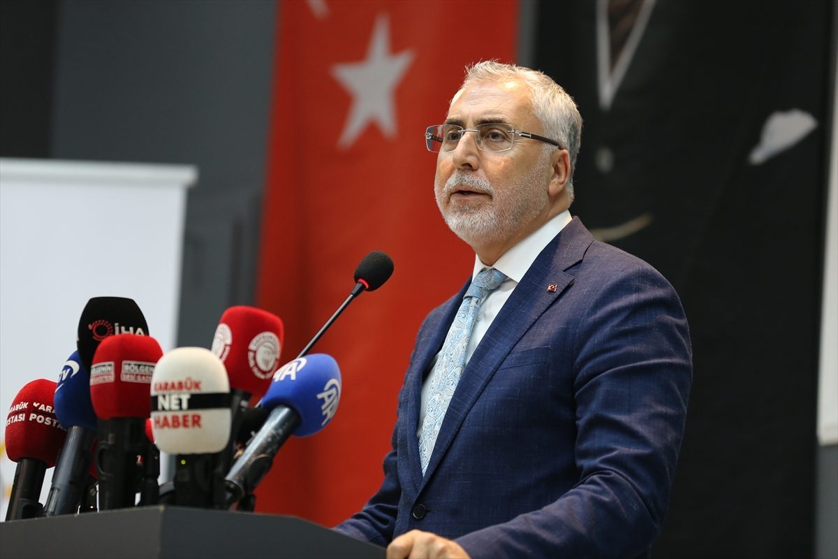Bakan Işıkhan, Karabük’te “Genişletilmiş İl Danışma Meclisi Toplantısı”nda konuştu: