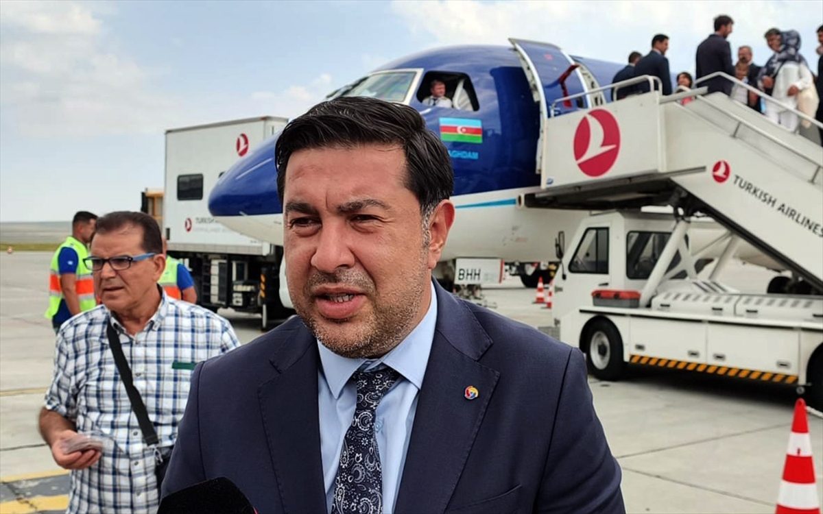 Bakü ile Kars arasında direkt uçak seferleri başladı