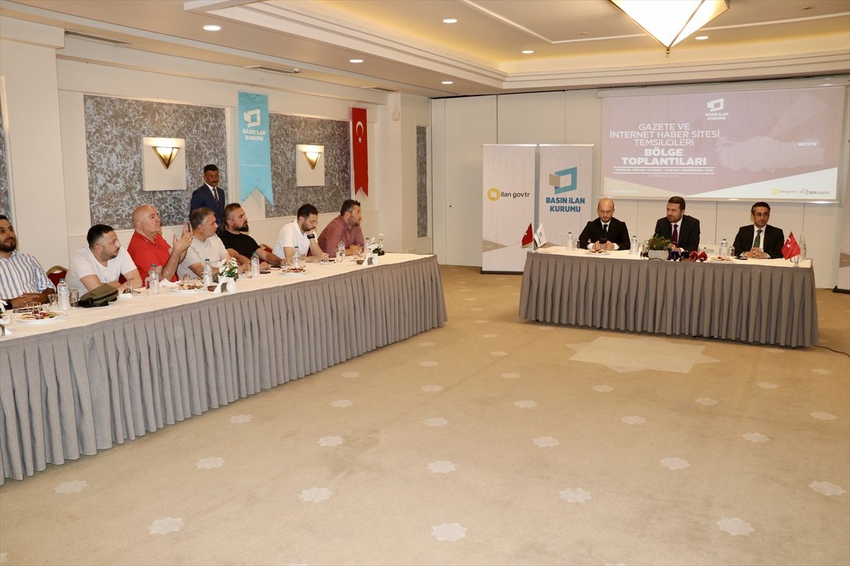 Basın İlan Kurumu Genel Müdürü Çay Trabzon’da gazetecilerle bir araya geldi