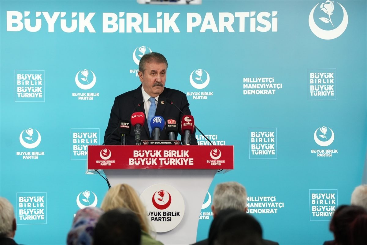 BBP Genel Başkanı Destici, basın toplantısı düzenledi: