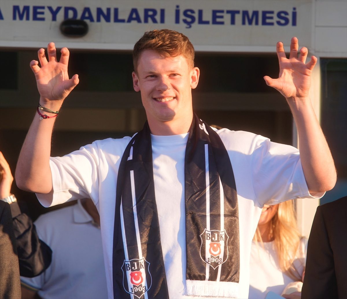 Beşiktaş’ın prensip anlaşmasına vardığı kaleciler İstanbul’a geldi