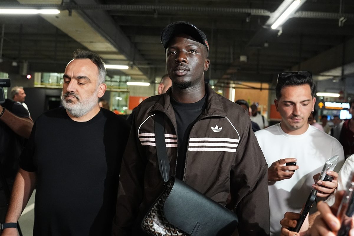 Beşiktaş’ın prensip anlaşmasına vardığı Kassoum Ouattara, İstanbul’a geldi