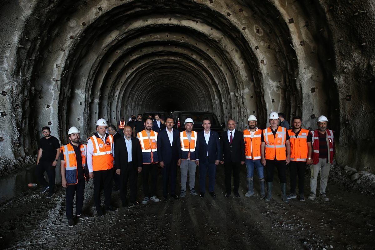 Bitlis’te inşa edilen Tatvan Çevre Yolu’nun 2027’de tamamlanması hedefleniyor