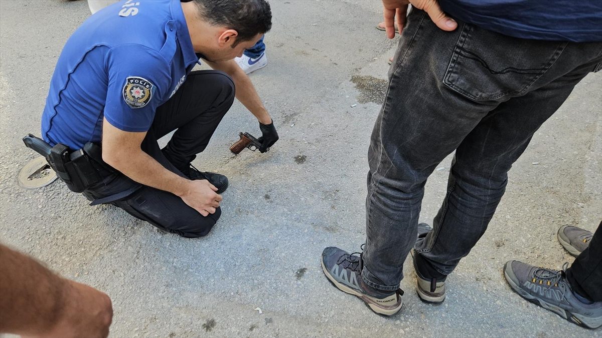 Bursa’da çıkan kavgada bir kişi silahla yaralandı