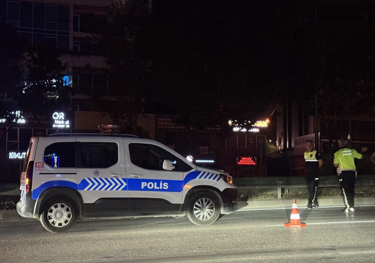 Bursa’da otomobilin çarptığı kişi ağır yaralandı