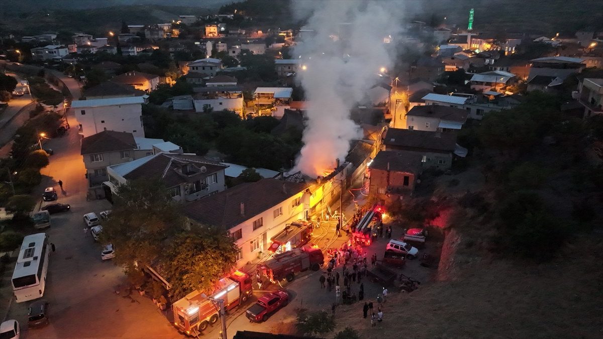 Bursa’da yangın çıkan evde 1 kişi ölü bulundu