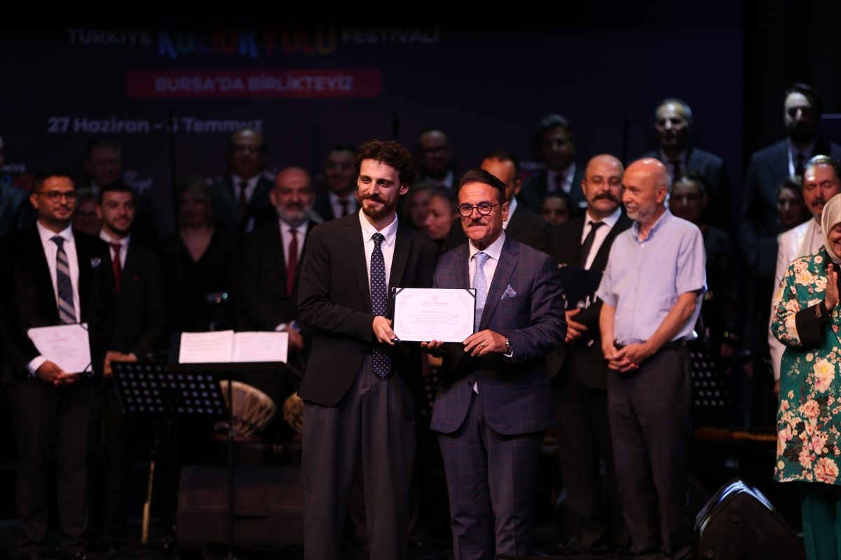 Bursa’nın fethinin 700. yılı anısına düzenlenen beste yarışmasında 7 eser ödüllendirildi