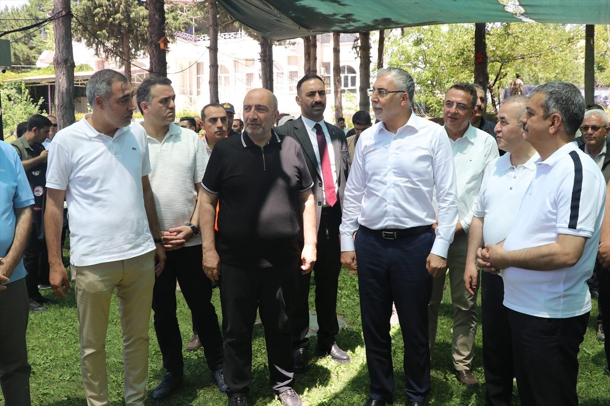 Çalışma ve Sosyal Güvenlik Bakanı Işıkhan, Elazığ’da konuştu:
