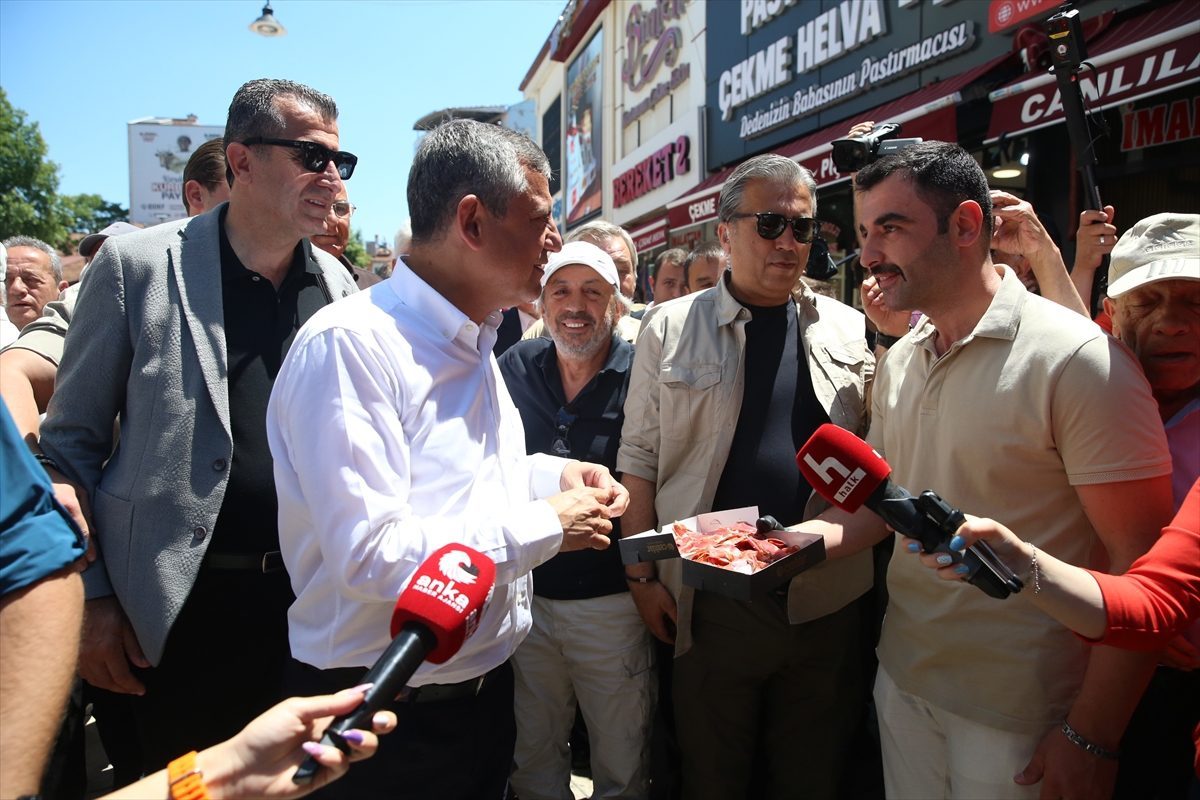 CHP Grup Başkanı Özel, Kastamonu’da vatandaşlarla bir araya geldi