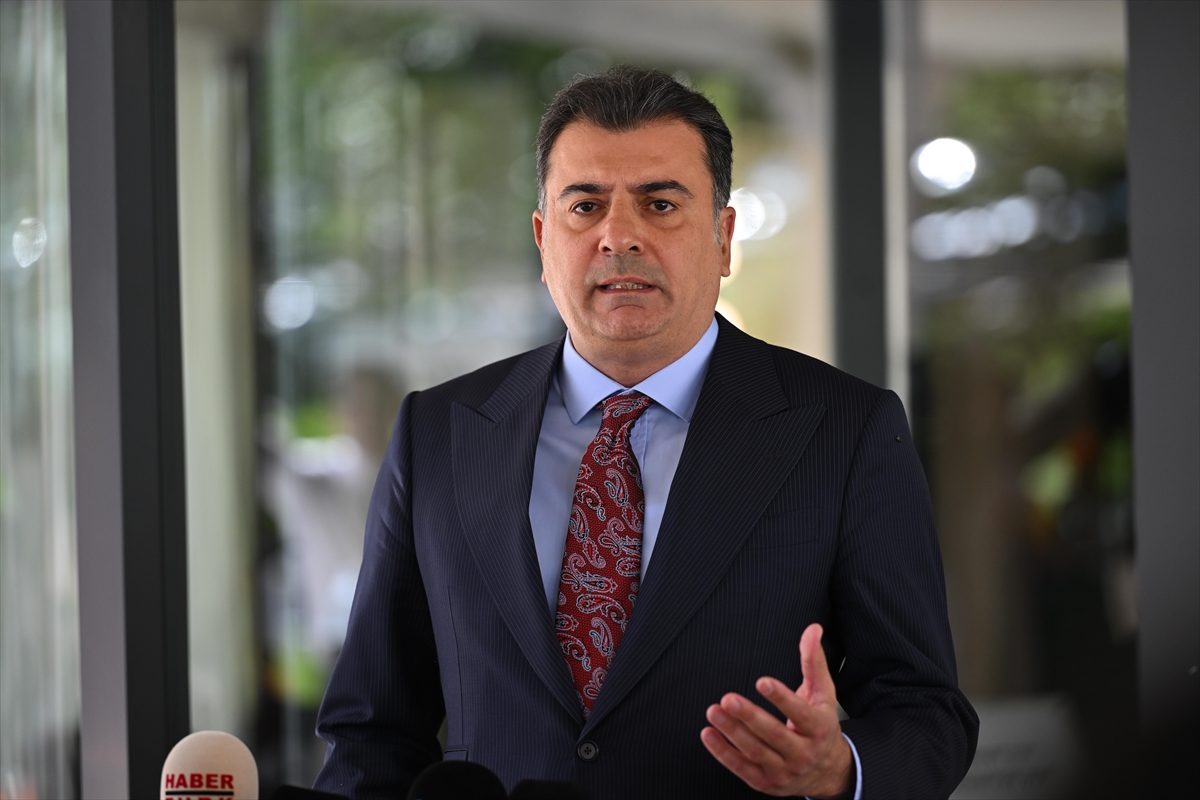 CHP Grup Başkanı Özel, partisinin bazı milletvekilleriyle bir araya geldi