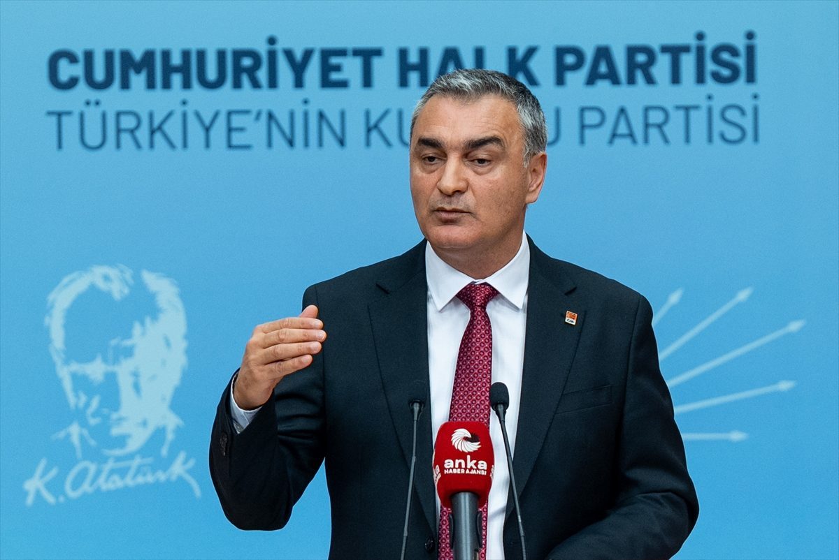 CHP Sözcüsü Sarı, partisinin MYK toplantısına ilişkin basın toplantısı düzenledi:
