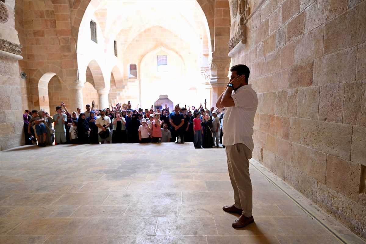 Çocukluk hayalini “Anadolu’nun El-Hamrası”nda gerçekleştiriyor