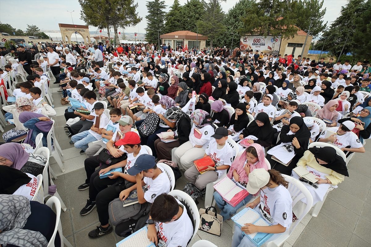 Çorum’da “60 Saniyede 600 Çocuk ile Kur’an-ı Kerim Hatmi” etkinliği düzenlendi
