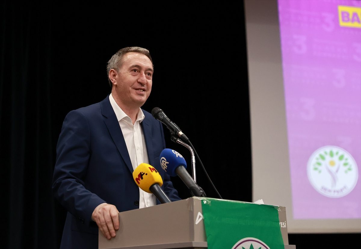 DEM Parti Eş Genel Başkanı Bakırhan, Mersin’de partisinin il kongresinde konuştu: