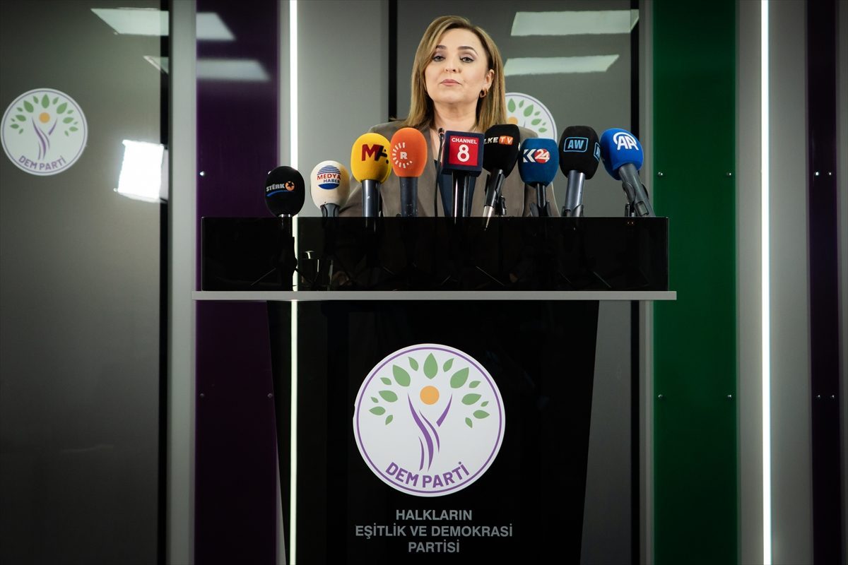 DEM Parti Sözcüsü Doğan, “Terörsüz Türkiye” sürecine ilişkin basın toplantısı düzenledi: