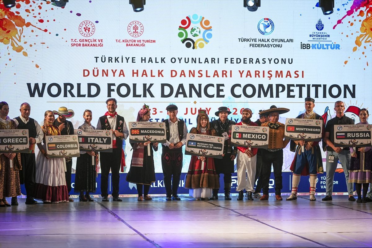 Dünya Halk Dansları Yarışması’nda ödüller sahiplerini buldu