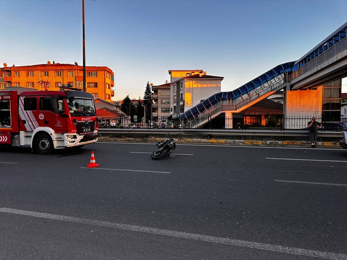 Düzce’de zincirleme kazada motosiklet sürücüsü hayatını kaybetti