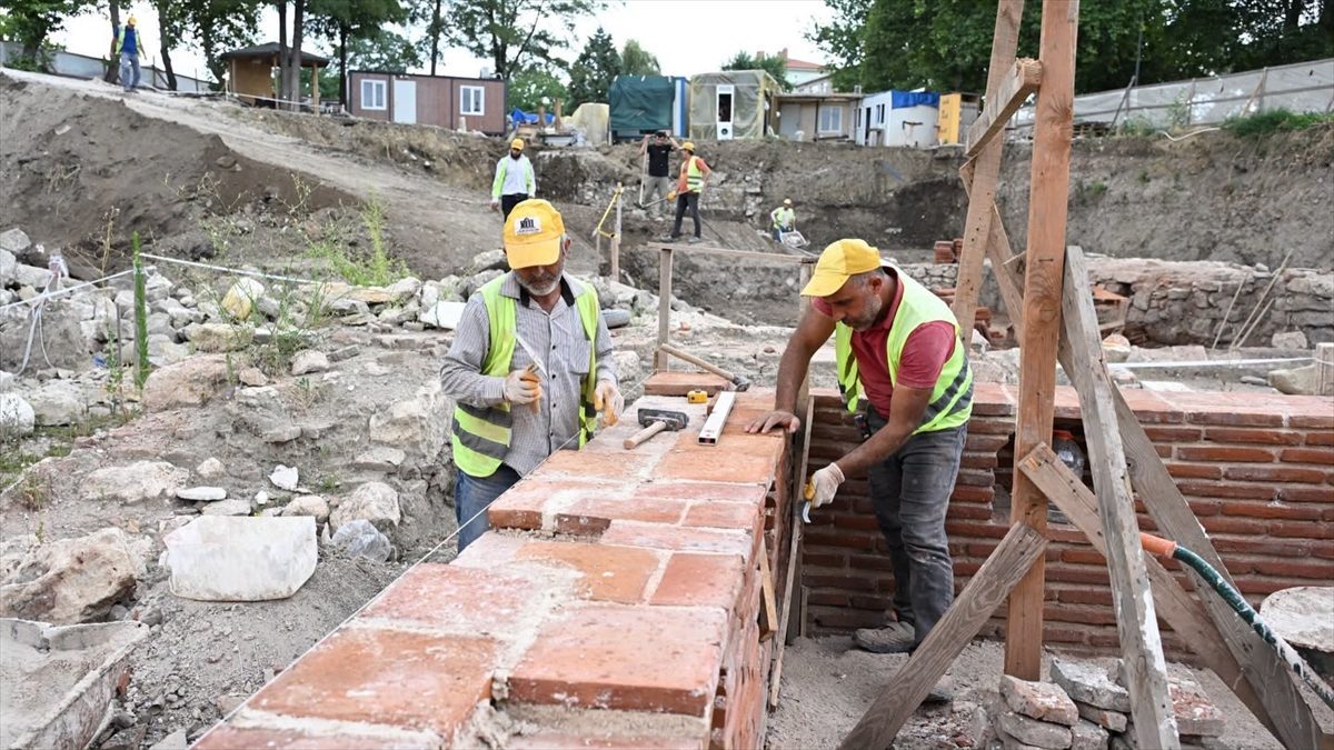 Edirne’de 15. yüzyıl yapısı Gazi Mihal Hamamı yeniden hayat buluyor