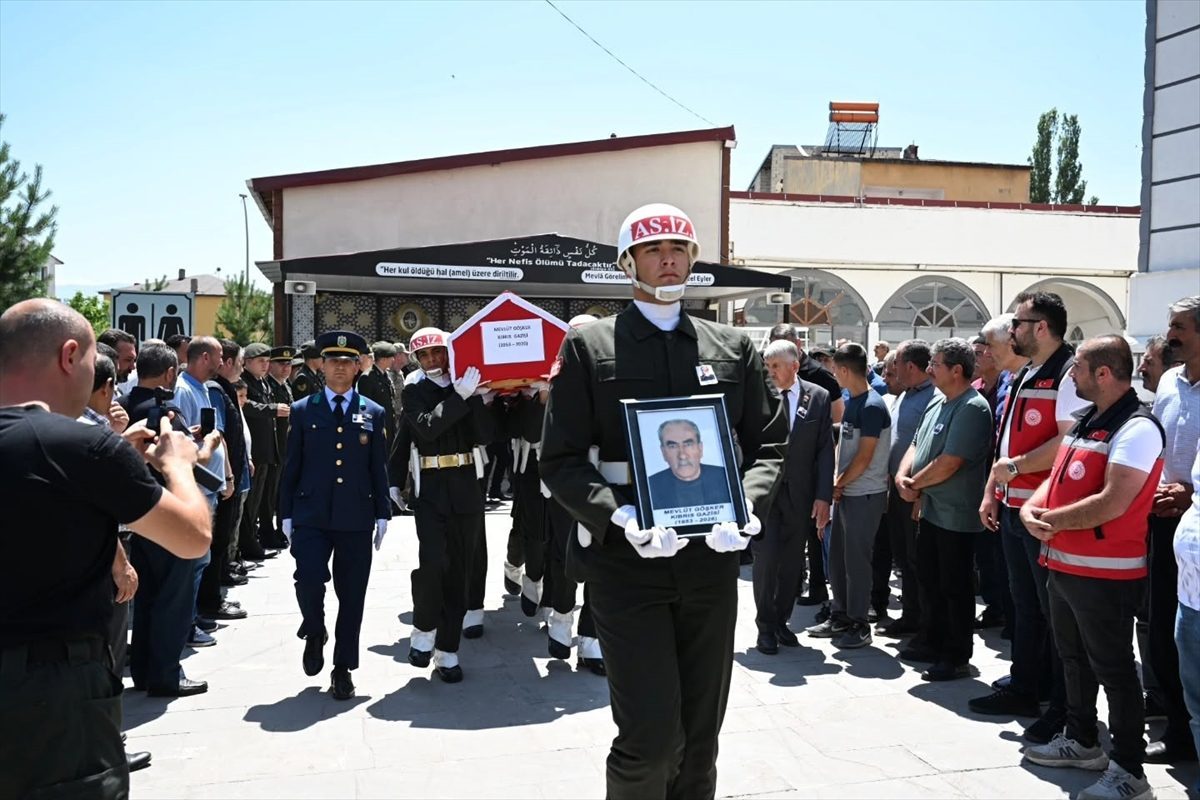 Erzurum’da vefat eden Kıbrıs gazisi son yolculuğuna uğurlandı