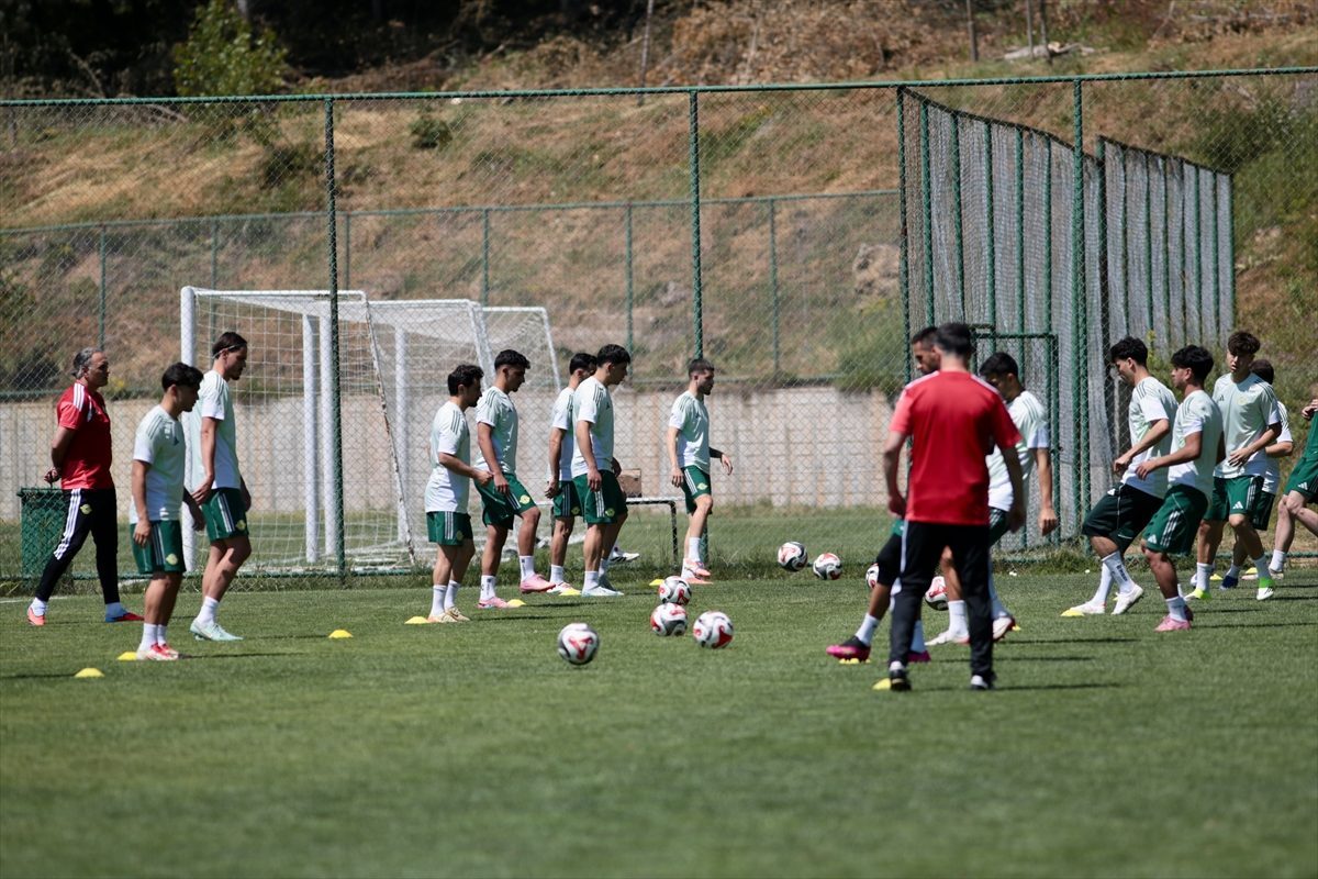 Esenler Erokspor, geçen sezon play-off’ta kaçırdığı Süper Lig’e bu kez şampiyon olarak çıkmak istiyor