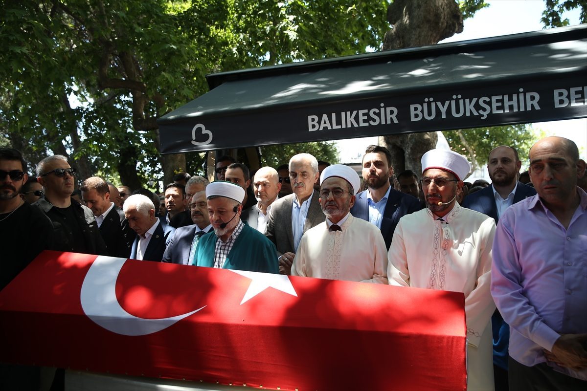TBMM Başkanı Kurtulmuş, eski milletvekili Öztaylan’ın cenaze törenine katıldı