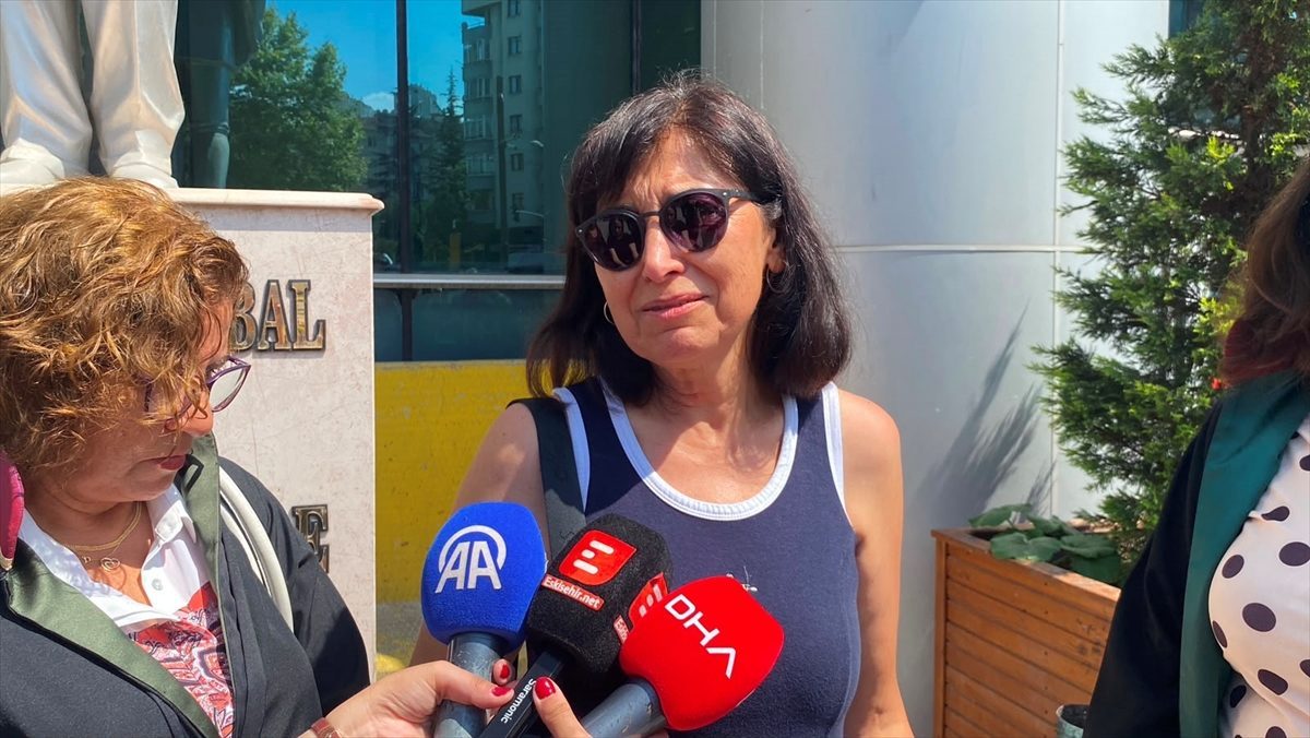 Eskişehir’de otomobiliyle çarptığı kadının ölümüne neden olan sanığa 5 yıl 4 ay hapisle tahliye kararı