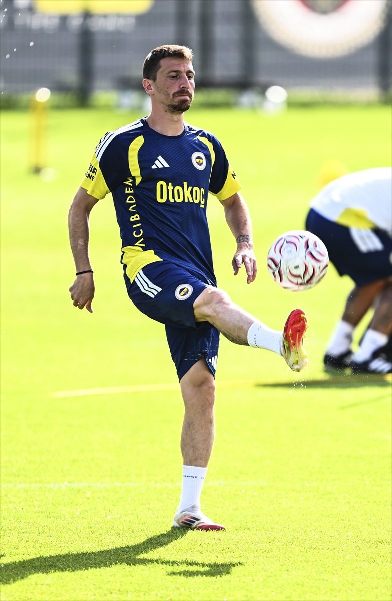 Fenerbahçe, hazırlıklarını sürdürdü
