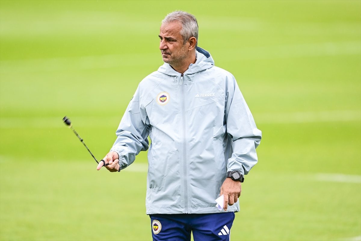 Fenerbahçe, yeni sezon hazırlıklarını sürdürdü