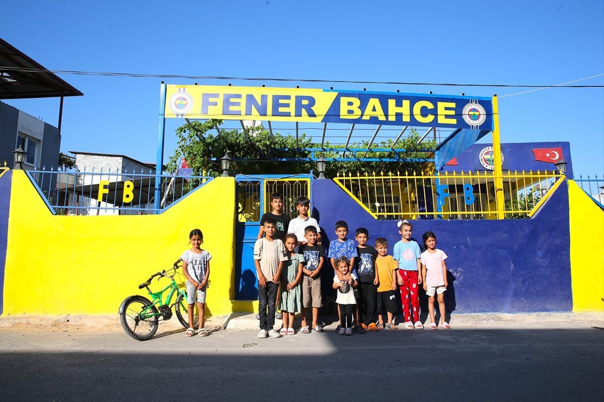 Fenerbahçeli depremzedenin sarı-lacivert sevgisi