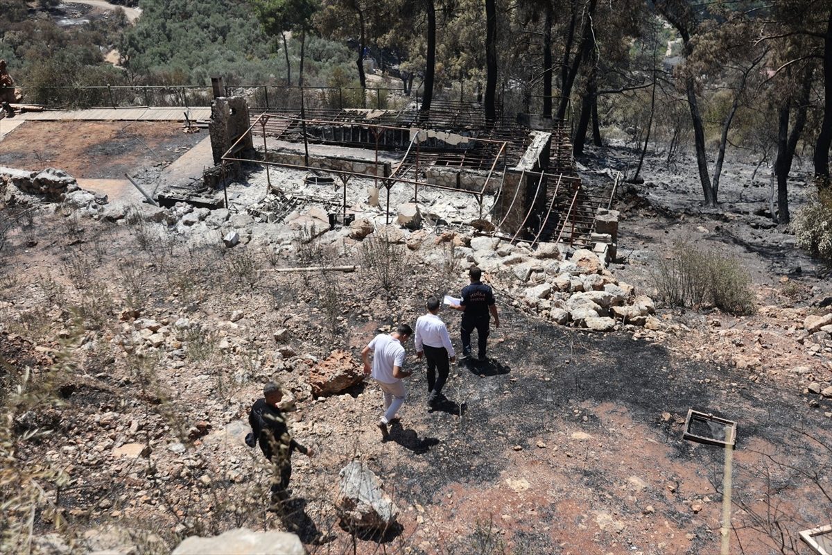 Fethiye’deki orman yangınından etkilenen alanda hasar tespit çalışması yapılıyor