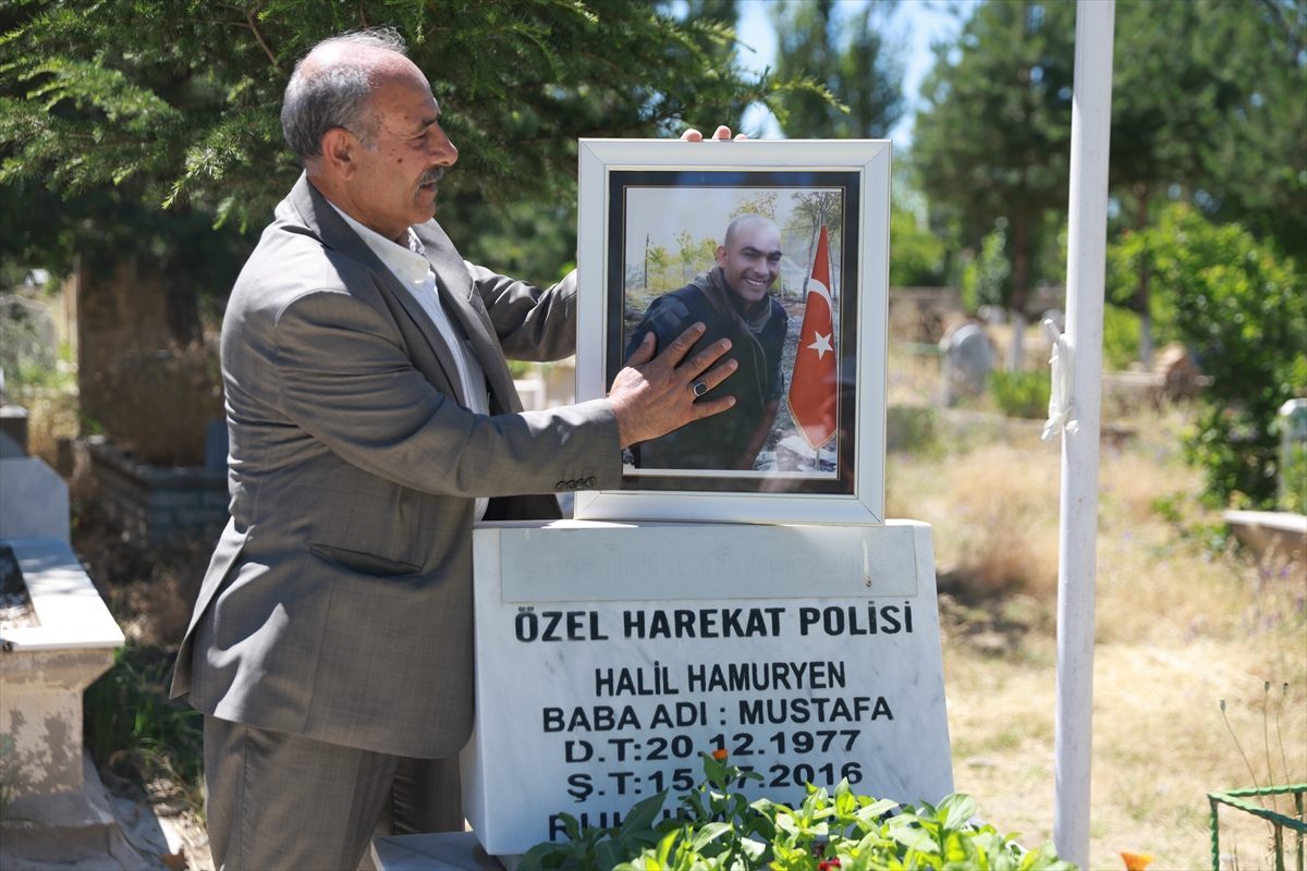 FETÖ’NÜN 15 TEMMUZ DARBE GİRİŞİMİNİN 10. YILI – Vanlı 15 Temmuz şehidinin anısı okulda yaşatılıyor